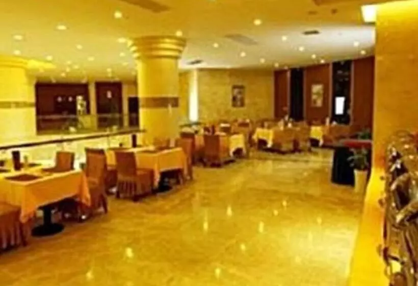 Fotos del hotel Newport International:  4