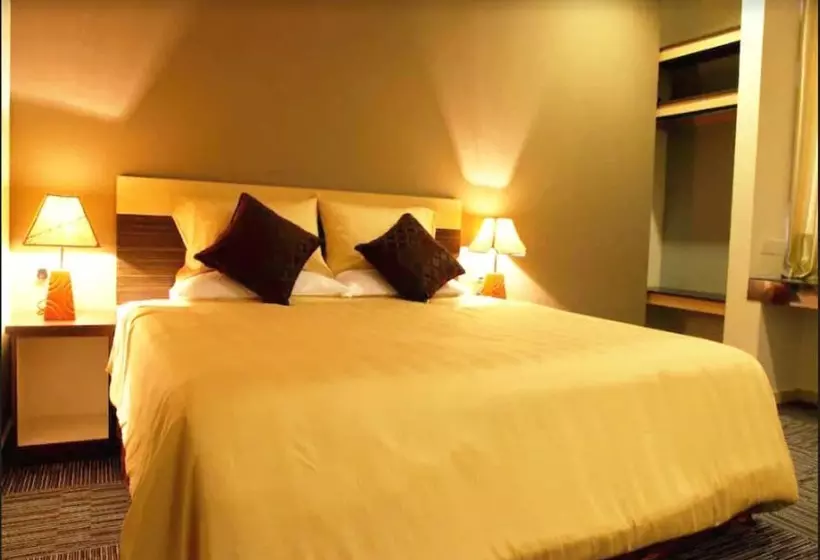 Fotos del hotel Leo Express:  15