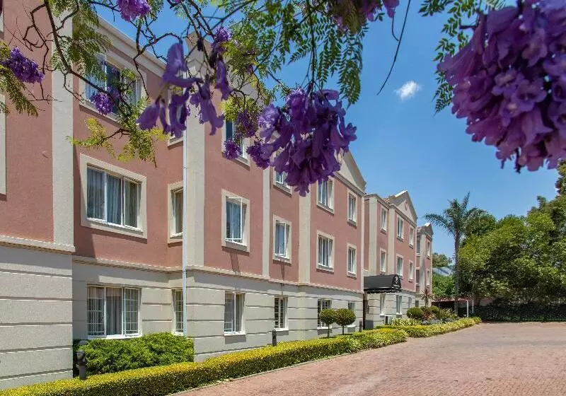 Fotos del hotel Premiere Classe Apartment:  10