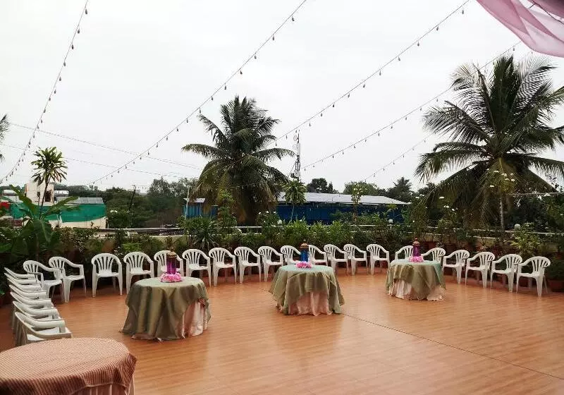 Fotos del hotel Raviraj:  7