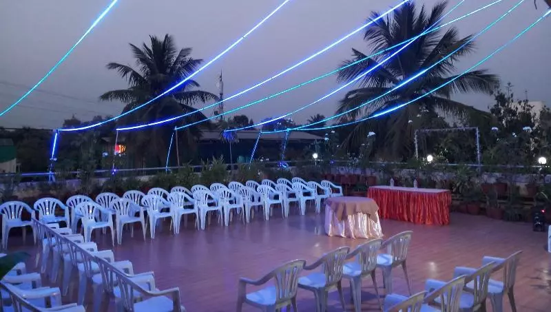 Fotos del hotel Raviraj:  12