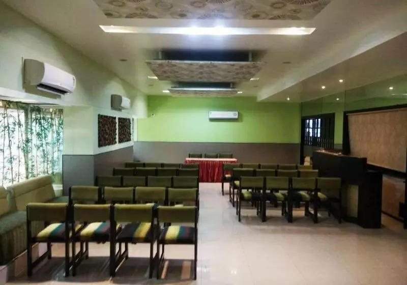 Fotos del hotel Raviraj:  19