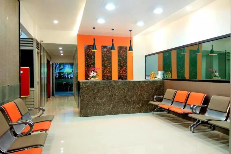 Fotos del hotel Raviraj:  17