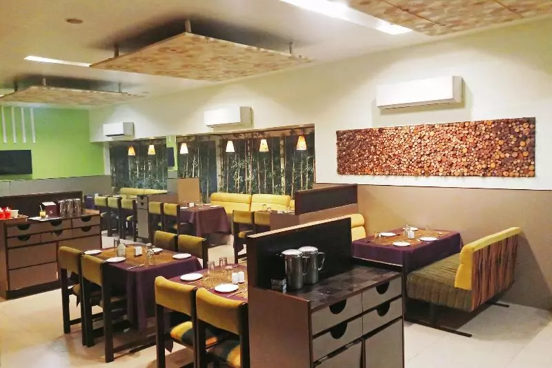 Fotos del hotel Raviraj:  10