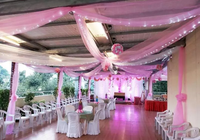 Fotos del hotel Raviraj:  13