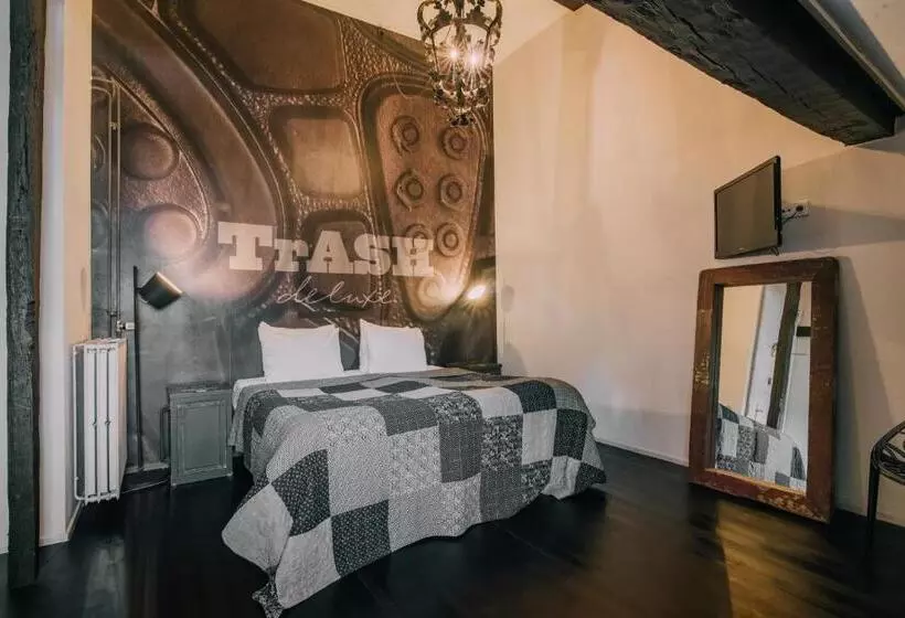 Fotos del hotel Trash Deluxe:  5