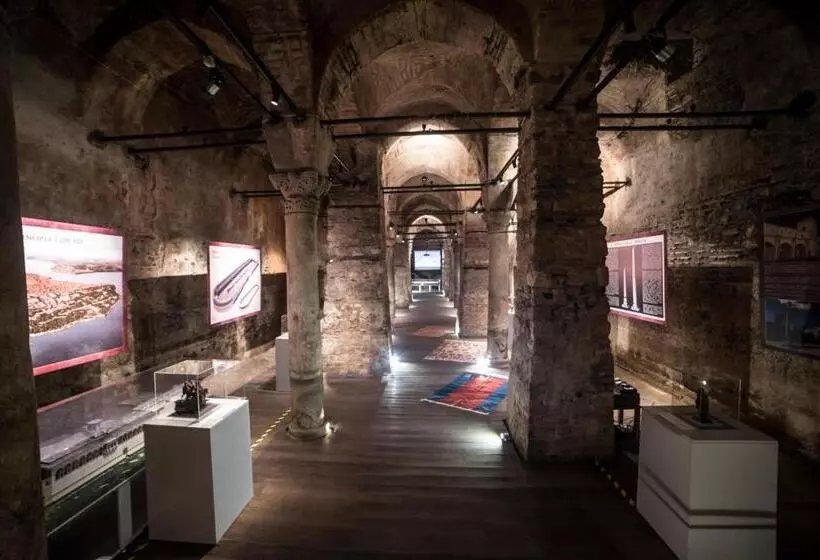 Fotos del hotel Sarnic Hotel & Sarnic Premier Hotel(ottoman Mansion):  7