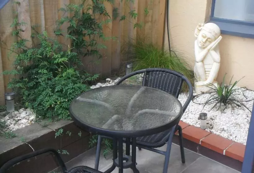 Fotos del hotel Avalon Court Accommodation:  2