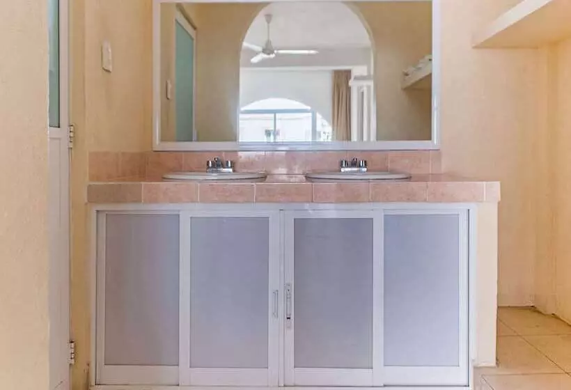 Fotos del hotel Capital O  El Mejicano:  14