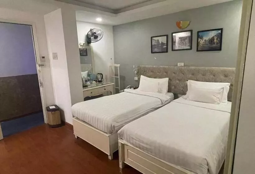 Fotos del hotel A25  De Tham:  13