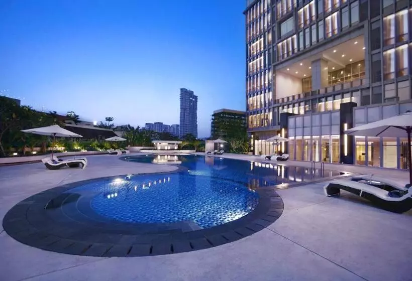 Fotos del hotel The Grove Suites By Grand Aston:  2