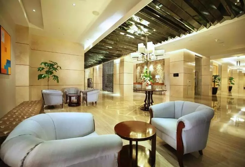 Fotos del hotel The Grove Suites By Grand Aston:  3