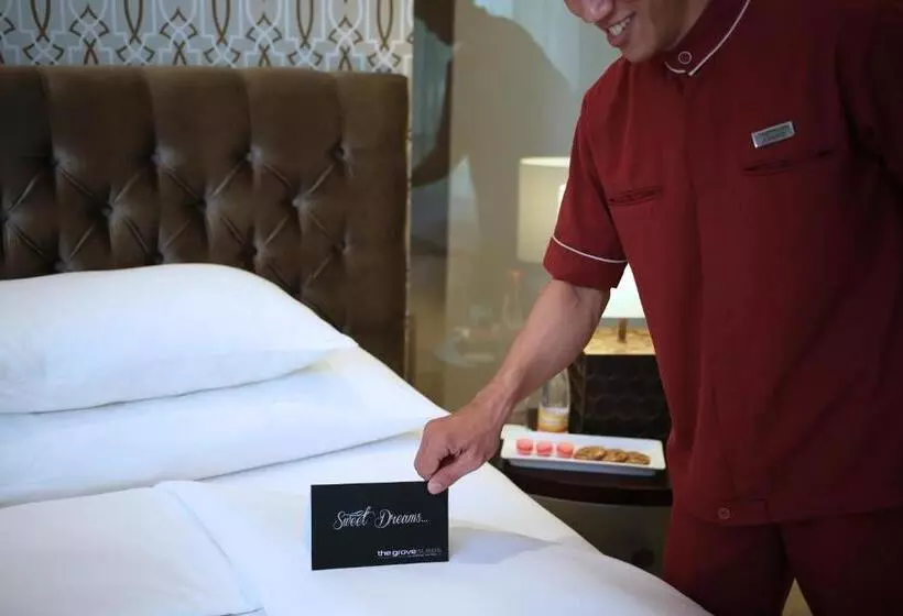 Fotos del hotel The Grove Suites By Grand Aston:  10