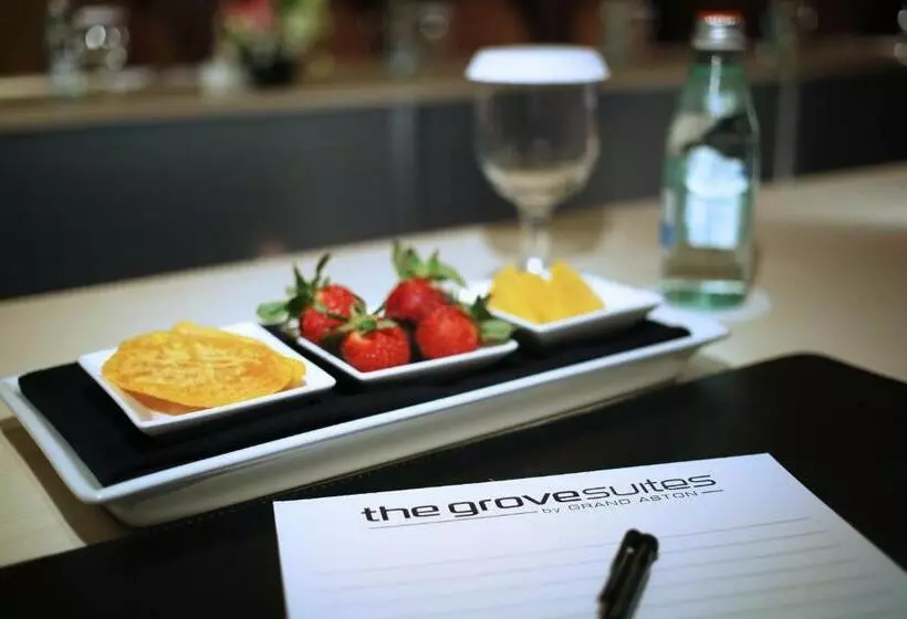 Fotos del hotel The Grove Suites By Grand Aston:  9