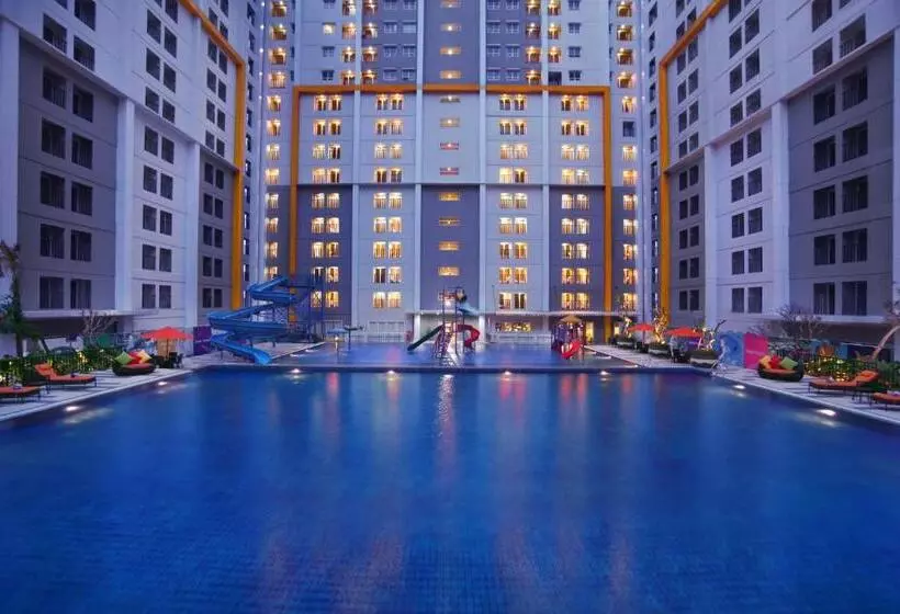 Fotos del hotel Vega  Gading Serpong:  2