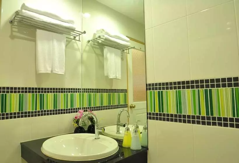 Fotos del hotel Green Harbor  & Service Apartment:  4