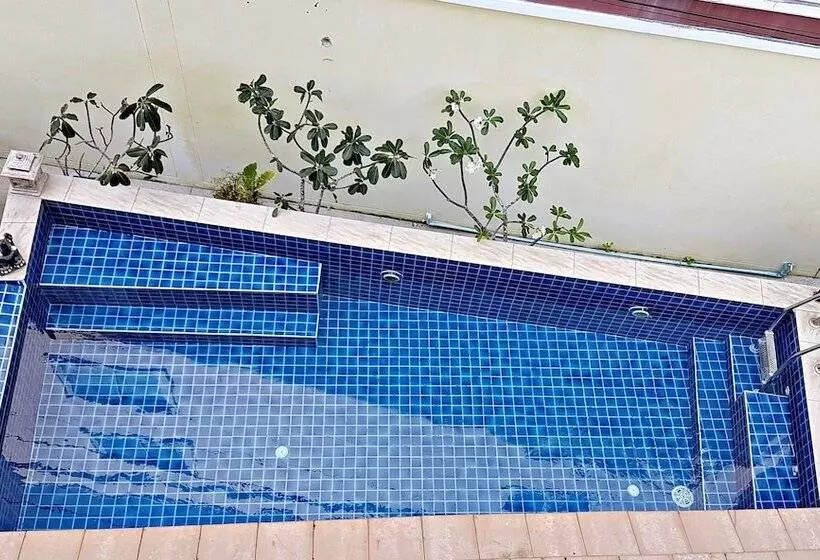 Fotos del hotel Green Harbor  & Service Apartment:  2