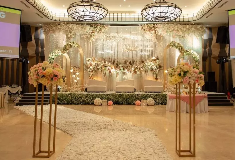 Fotos del hotel Orchardz Hotel Industri Jakarta:  12