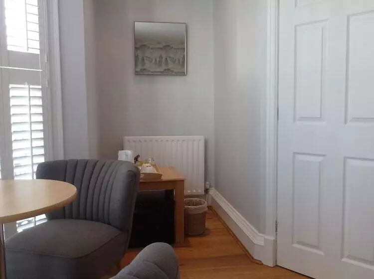 Aquarium Guest House