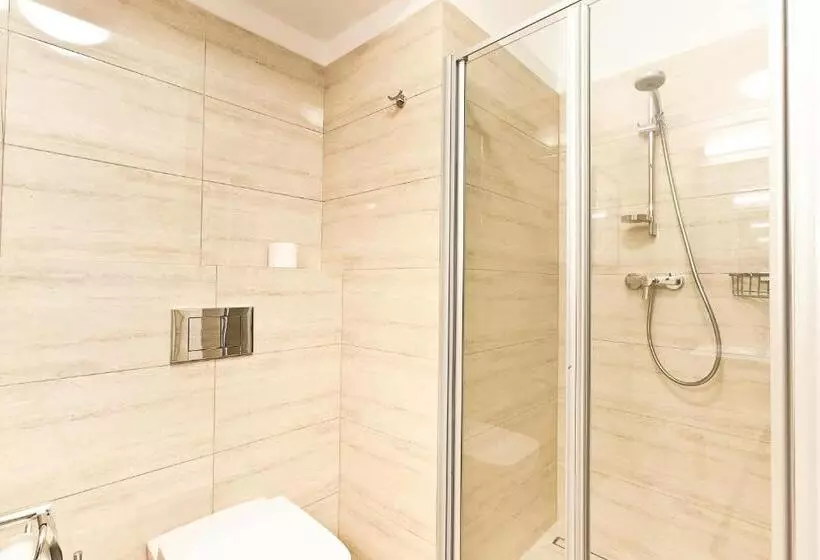 Fotos del hotel Latrán:  11