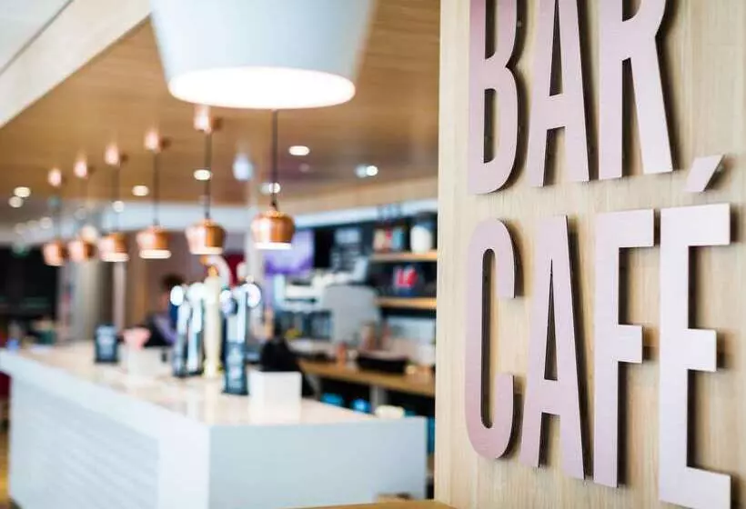 Fotos del hotel Travelodge Manchester Piccadilly:  2