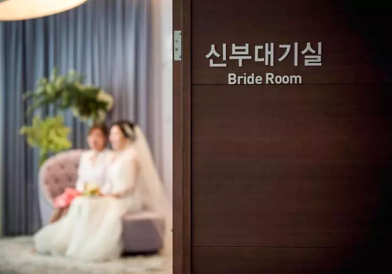 Novotel Ambassador Suwon