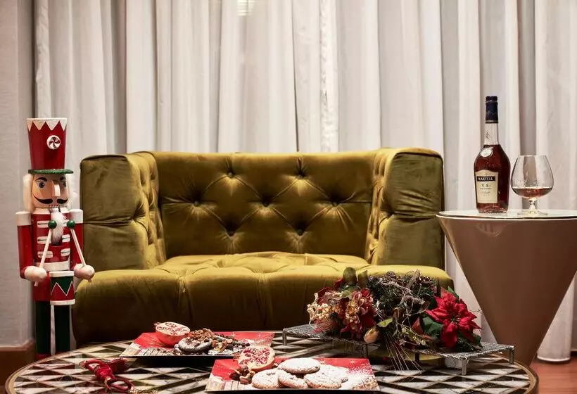 Bellevue On The Beach Suites