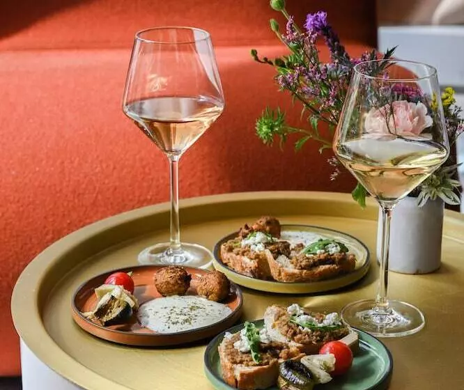 Fotos del hotel Okko Hotels Grenoble Jardin Hoche:  21