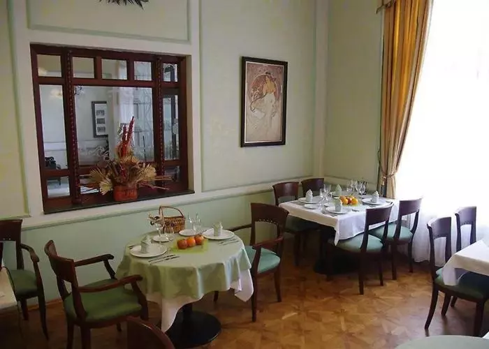 Fotos del hotel Ester:  11