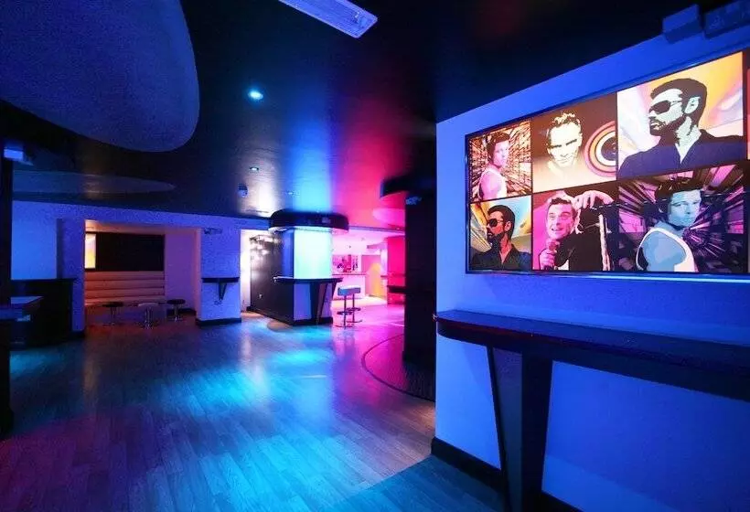 Fotos del hotel Legends:  11