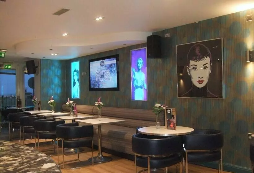 Fotos del hotel Legends:  6