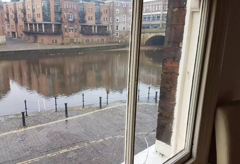 Fotos del hotel Lil's On The Waterfront:  9