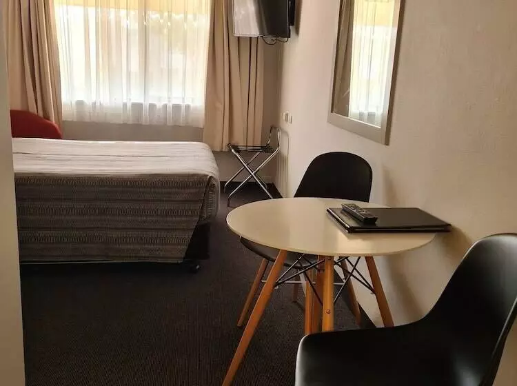 Belconnen Way  Motel And Serviced Apartments