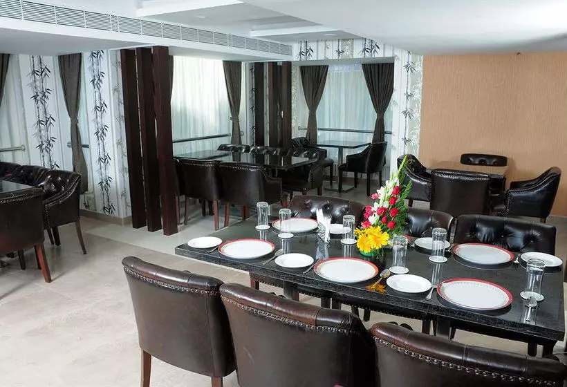 Fotos del hotel Treebo Trend J S Five Two Boutique:  2