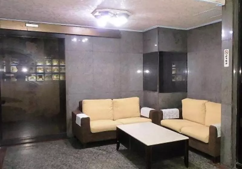 Fotos del hotel Modern Plaza:  3