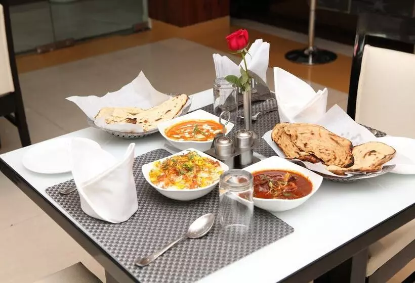 Fotos del hotel Airport  Ramhan Palace Mahipalpur:  10