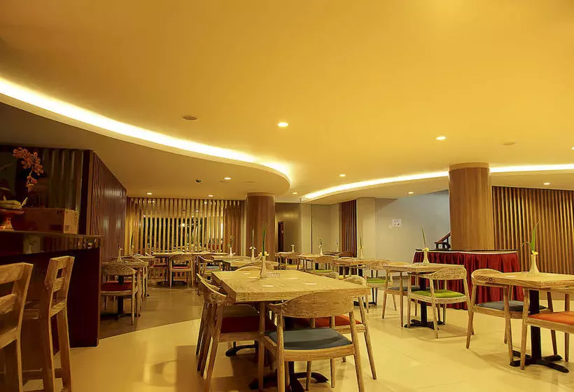 Fotos del hotel Santosa City Bali:  6