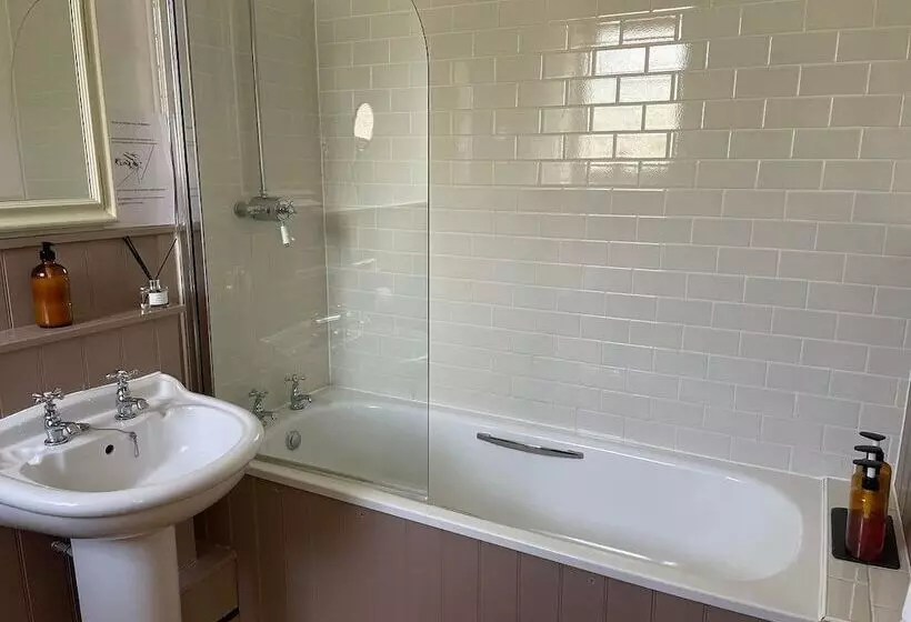 Fotos del hotel The George & Falcon:  4