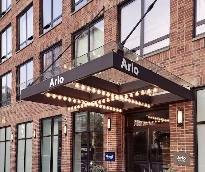 Arlo Soho