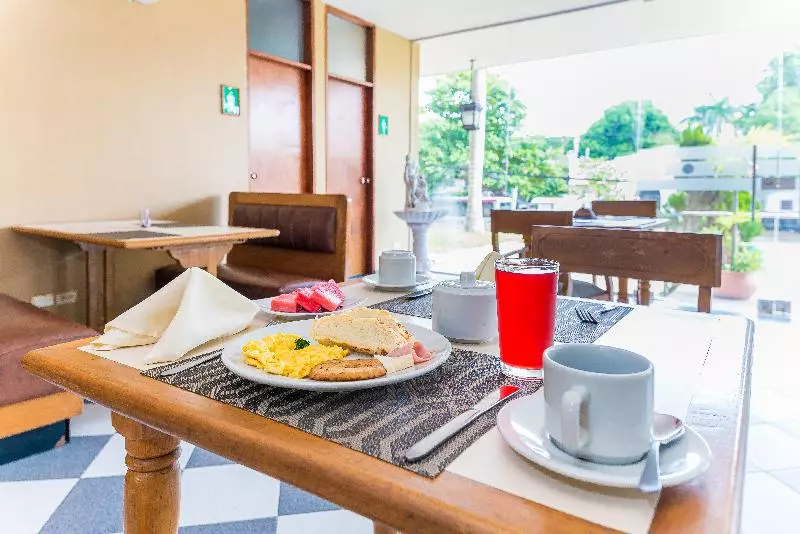 Fotos del hotel Ayenda Casa Ballesteros 1318:  8