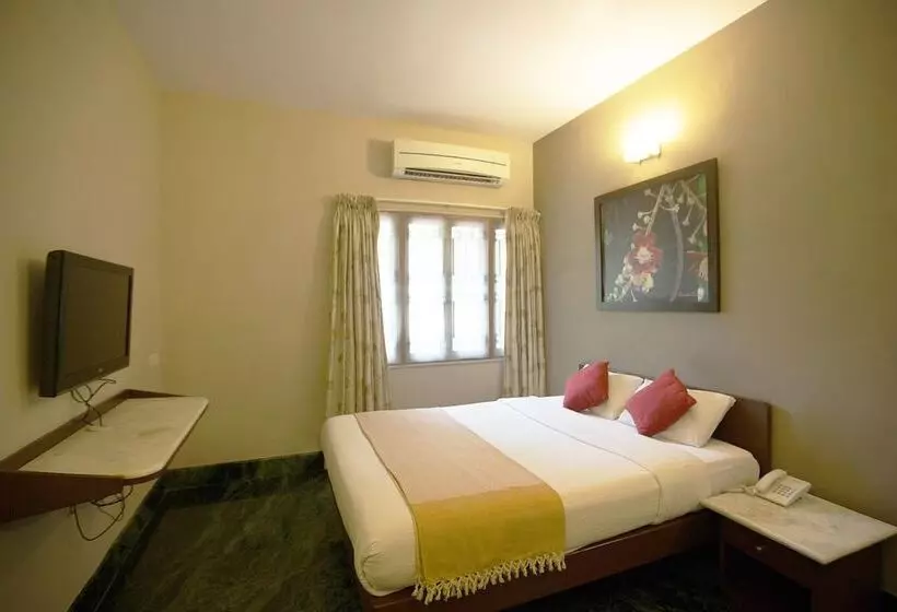 Fotos del hotel Hanu Reddy Residences Poes Garden:  18