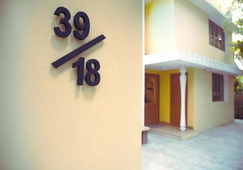 Fotos del hotel Hanu Reddy Residences Poes Garden:  8