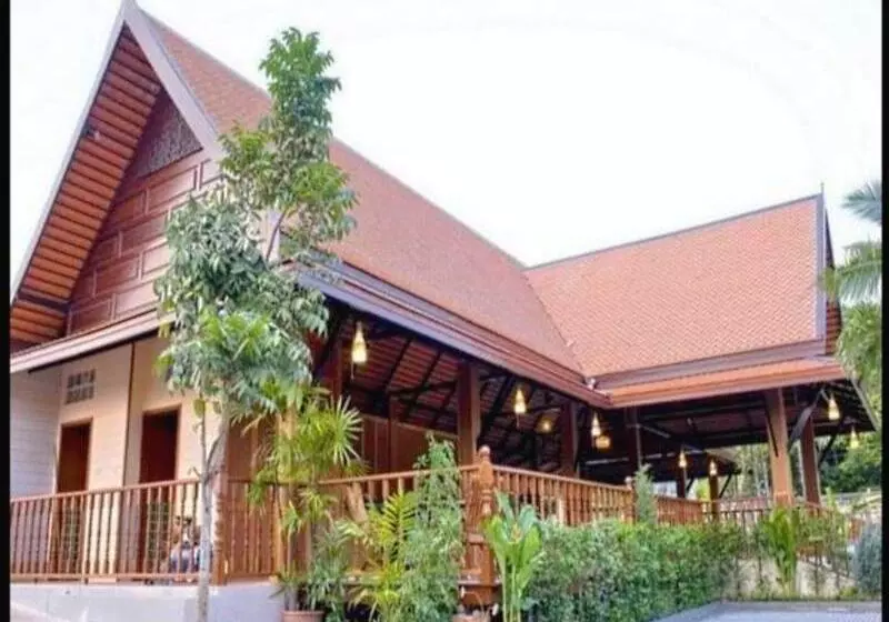 Fotos del hotel Inrawadee Resort:  2