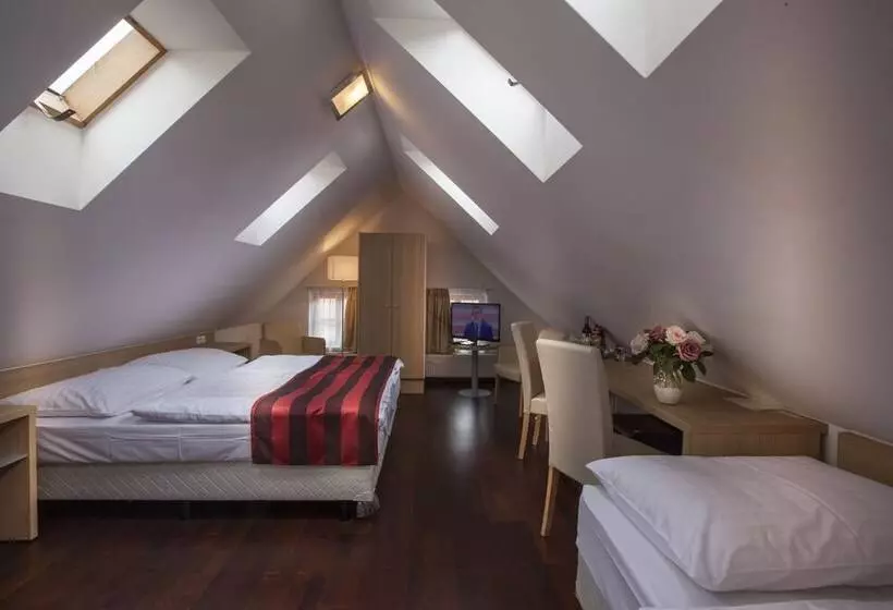 Fotos del hotel Residence U Malvaze:  10