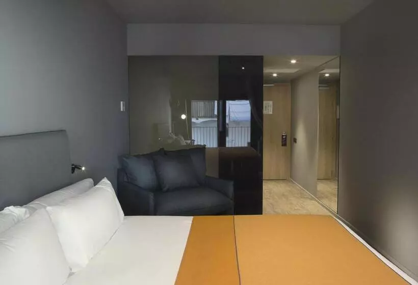 Fotos del hotel Yurbban Trafalgar:  22