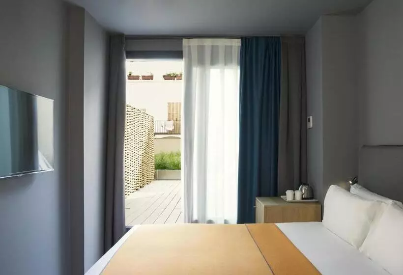 Fotos del hotel Yurbban Trafalgar:  24