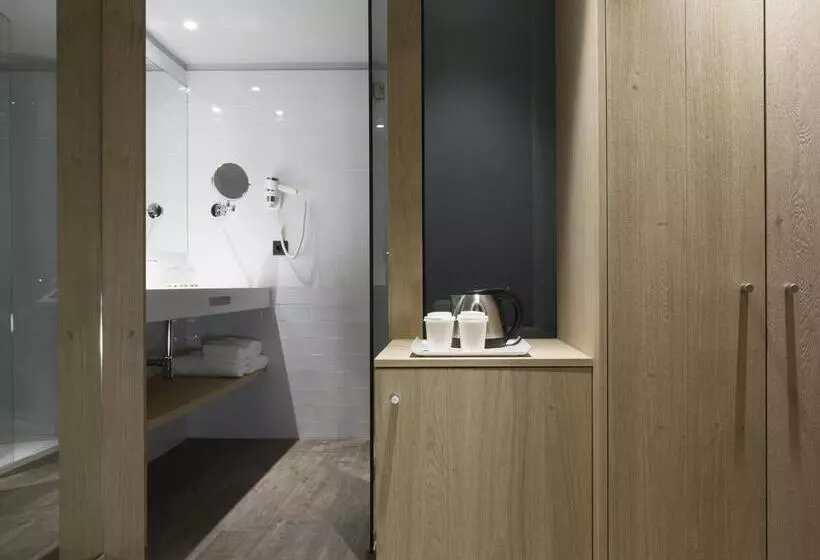 Fotos del hotel Yurbban Trafalgar:  10