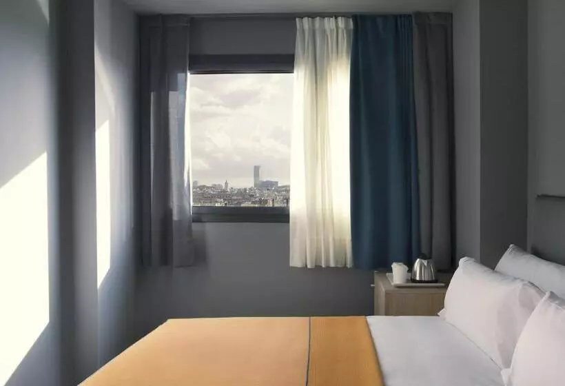 Fotos del hotel Yurbban Trafalgar:  20