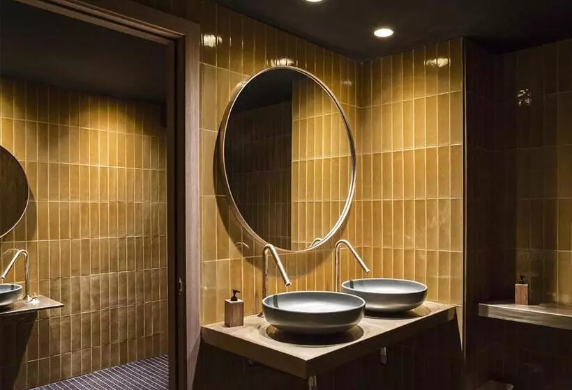 Fotos del hotel Yurbban Trafalgar:  4