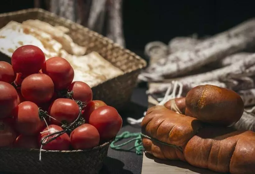 Fotos del hotel Yurbban Trafalgar:  3